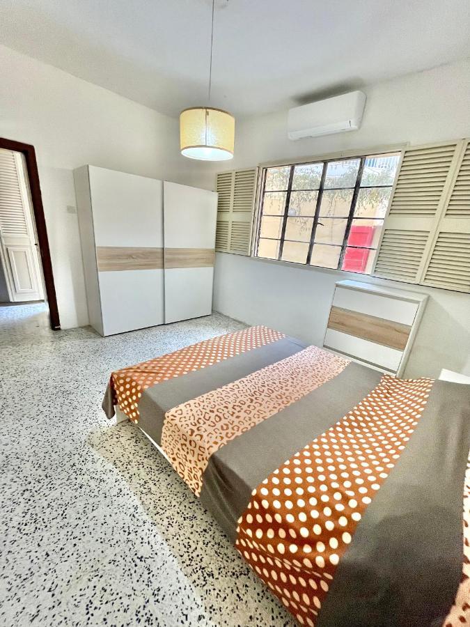 Camag Apartment - Very Close To Airport Бірзеббуджа Екстер'єр фото